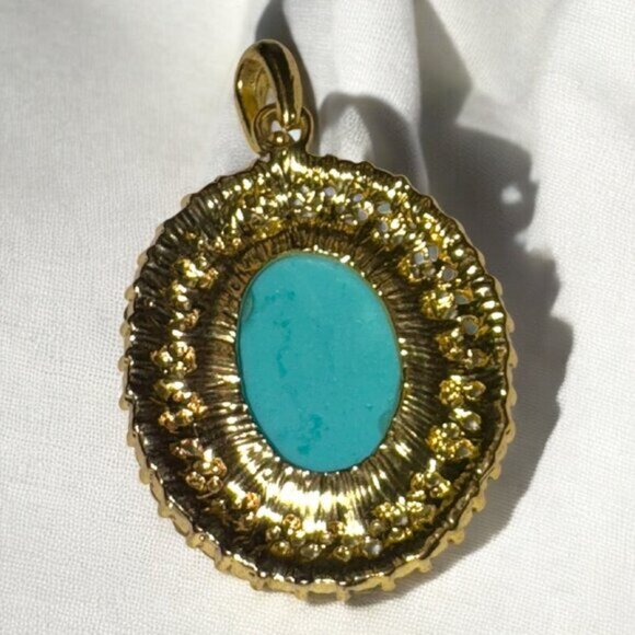 Costume Jewelry Gold Tone Oval Cameo Aqua Colour Pendant READ - Picture 2 of 3